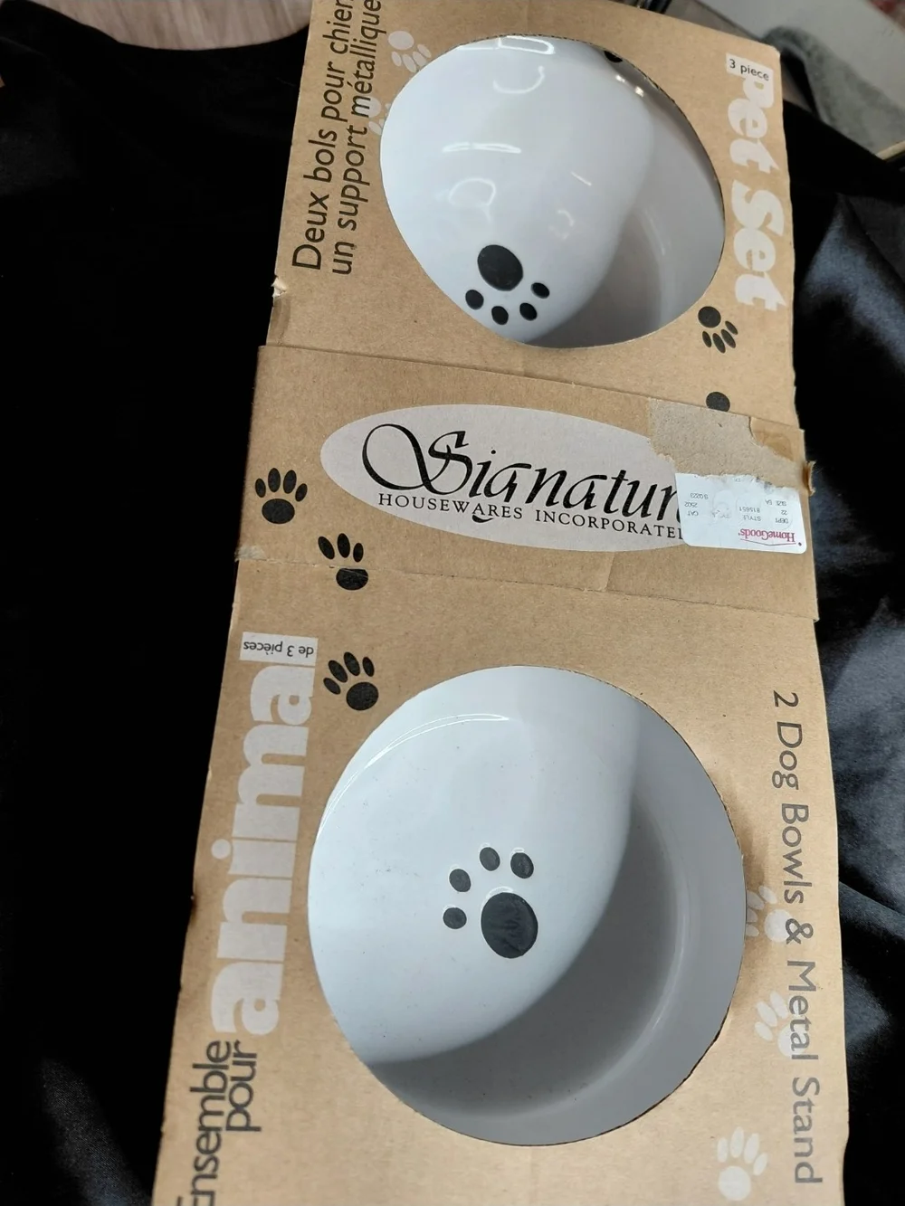 Classy DOG/CAT BOWLS WITH STAND